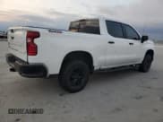 ✅ 2021 Chevrolet Silverado 1500 LT Trail Boss • VIN: 3GCPYFED7MG325302 • Lot: 93606795. Wystawiony na Copart z przebiegiem 69 130 mil. Bezpłatny archiwum sprzedaży aukcyjnych z USA i szczegółowy raport historii pojazdu na DreamBid. Zdjęcie 3.