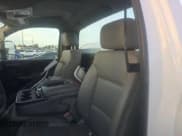 ✅ 2017 Chevrolet Silverado 2500HD Work Truck • VIN: 1GC0CUEG2HZ390188 • Lot: 43017170. Wystawiony na IAAI z przebiegiem 167 613 mil. Bezpłatny archiwum sprzedaży aukcyjnych z USA i szczegółowy raport historii pojazdu na DreamBid. Zdjęcie 1.