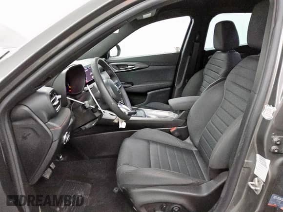 2024 Dodge Hornet R/T z VIN ZACPDFCW5R3A34231, wystawiony jako Copart lot #58159415 z przebiegiem 21 806 mil mil oraz Nie do naprawy • Non repairable. Historia ofert i sprzedaży dostępna na DreamBid. Obrazek 7.