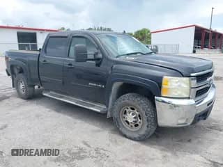 2008 Chevrolet Silverado 2500HD LTZ с VIN 1GCHK23K68F204526, выставлен на аукционе IAAI как лот 42942754 с пробегом 215 463 миль миль и . История ставок и продаж доступна на DreamBid. Изображение 1.