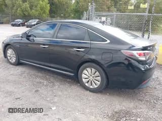 ✅ 2016 Hyundai Sonata SE • VIN: KMHE24L13GA016883 • Лот: 43556991. Опубликован ранее на IAAI с пробегом 195 478 миль. Бесплатный доступ к архиву аукционных продаж из США и подробный отчёт об истории автомобиля на DreamBid. Изображение 3.