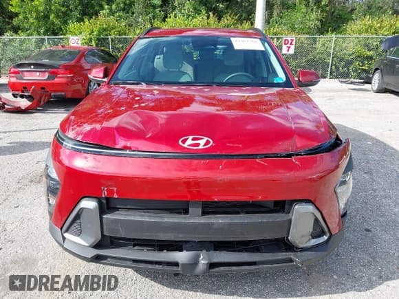✅ 2025 Hyundai Kona SEL • VIN: KM8HB3AB0SU315743 • Lot: 43362761. Listed on IAAI with 4,068 mi. Free auction sales archive from the USA and detailed vehicle history report at DreamBid. Image 13.