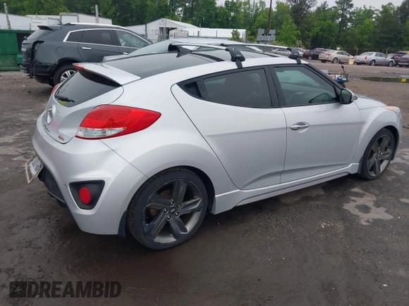 ✅ 2014 Hyundai Veloster Turbo • VIN: KMHTC6AE5EU198135 • Lot: 42236953. Wystawiony na IAAI z przebiegiem 163 139 mil. Bezpłatny archiwum sprzedaży aukcyjnych z USA i szczegółowy raport historii pojazdu na DreamBid. Zdjęcie 4.
