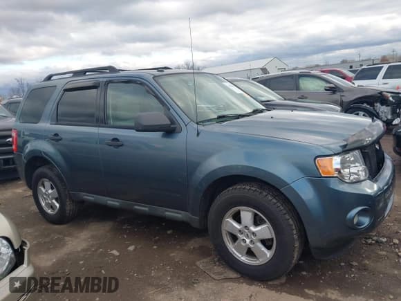 ✅ 2010 Ford Escape XLT • VIN: 1FMCU9DG8AKC48236 • Lot: 43803495. Wystawiony na IAAI z przebiegiem 158 120 mil. Bezpłatny archiwum sprzedaży aukcyjnych z USA i szczegółowy raport historii pojazdu na DreamBid. Zdjęcie 12.