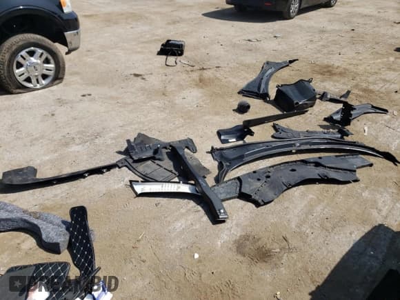 ✅ 2022 Dodge Challenger SRT Hellcat Redeye Widebody • VIN: 2C3CDZL9XNH242012 • Lot: 68501684. Wystawiony na Copart z przebiegiem Nie podano. Bezpłatny archiwum sprzedaży aukcyjnych z USA i szczegółowy raport historii pojazdu na DreamBid. Zdjęcie 12.