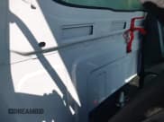 ✅ 2022 Ford Transit • VIN: 1FDBF6Z89NKA12657 • Lot: 42667586. Wystawiony na IAAI z przebiegiem 87 146 mil. Bezpłatny archiwum sprzedaży aukcyjnych z USA i szczegółowy raport historii pojazdu na DreamBid. Zdjęcie 8.