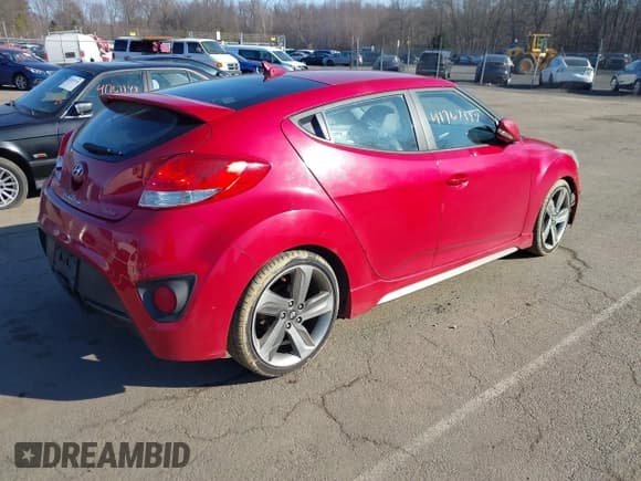 ✅ 2013 Hyundai Veloster Turbo • VIN: KMHTC6AE3DU135145 • Lot: 41767388. Wystawiony na IAAI z przebiegiem 162 234 mil. Bezpłatny archiwum sprzedaży aukcyjnych z USA i szczegółowy raport historii pojazdu na DreamBid. Zdjęcie 4.