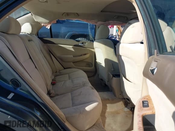 ✅ 2005 Honda Accord EX • VIN: 1HGCM56705A058082 • Lot: 43642741. Listed on IAAI with 225,126 mi. Free auction sales archive from the USA and detailed vehicle history report at DreamBid. Image 8.