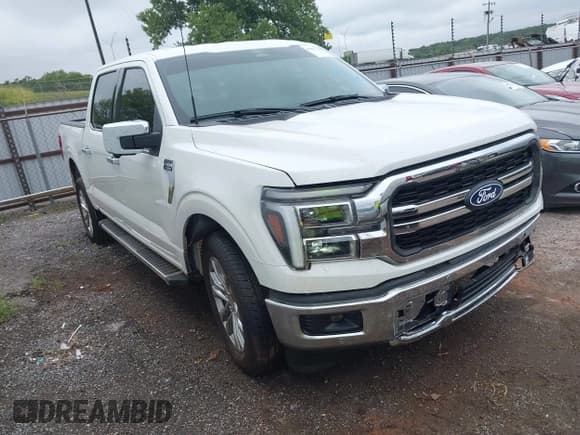 ✅ 2025 Ford F-150 Lariat • VIN: 1FTFW5L57SFB12999 • Lot: 43097493. Wystawiony na IAAI z przebiegiem 10 597 mil. Bezpłatny archiwum sprzedaży aukcyjnych z USA i szczegółowy raport historii pojazdu na DreamBid. Zdjęcie 1.