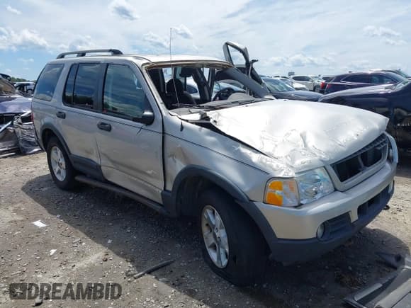 ✅ 2003 Ford Explorer XLT • VIN: 1FMZU73W53ZA27307 • Lot: 42332040. Listed on IAAI with 173,335 mi. Free auction sales archive from the USA and detailed vehicle history report at DreamBid. Image 1.