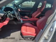 ✅ 2020 Porsche Taycan Turbo • VIN: WP0AC2Y10LSA71344 • Lot: 62106195. Wystawiony na Copart z przebiegiem 12 211 mil. Bezpłatny archiwum sprzedaży aukcyjnych z USA i szczegółowy raport historii pojazdu na DreamBid. Zdjęcie 7.