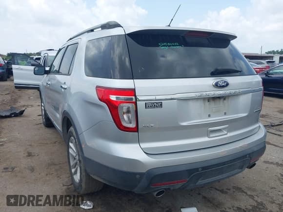 ✅ 2013 Ford Explorer XLT • VIN: 1FM5K7D84DGA93803 • Lot: 42131061. Wystawiony na IAAI z przebiegiem 142 692 mil. Bezpłatny archiwum sprzedaży aukcyjnych z USA i szczegółowy raport historii pojazdu na DreamBid. Zdjęcie 3.