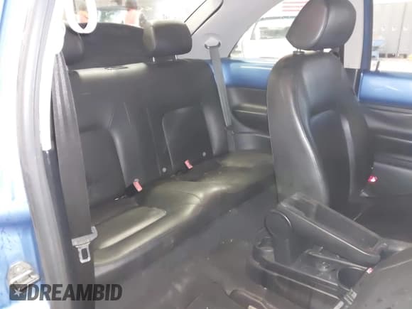 ✅ 2010 Volkswagen Beetle • VIN: 3VWPW3AG4AM003893 • Лот: 41255087. Опубликован ранее на IAAI с пробегом 192 128 миль. Бесплатный доступ к архиву аукционных продаж из США и подробный отчёт об истории автомобиля на DreamBid. Изображение 8.