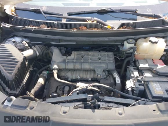 ✅ 2018 Chevrolet Traverse LS • VIN: 1GNEVFKW1JJ283913 • Lot: 43260697. Wystawiony na IAAI z przebiegiem 135 491 mil. Bezpłatny archiwum sprzedaży aukcyjnych z USA i szczegółowy raport historii pojazdu na DreamBid. Zdjęcie 10.