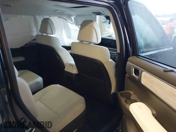 2025 Hyundai Santa Fe Calligraphy с VIN 5NMP5DGL7SH087714, выставлен на аукционе IAAI как лот 41147477 с пробегом 80 миль миль и . История ставок и продаж доступна на DreamBid. Изображение 8.