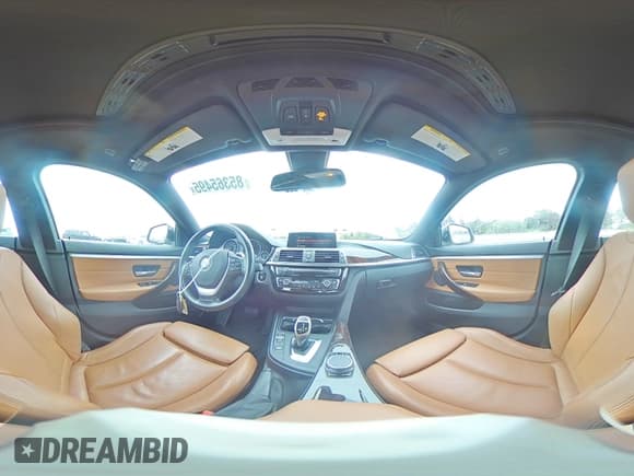 ✅ 2018 BMW 4 Series 430i xDrive • VIN: WBA4J3C50JBG94816 • Lot: 85365495. Wystawiony na Copart z przebiegiem 66 415 mil. Bezpłatny archiwum sprzedaży aukcyjnych z USA i szczegółowy raport historii pojazdu na DreamBid. Zdjęcie 15.