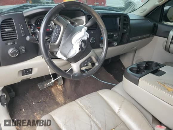 ✅ 2008 Chevrolet Silverado 1500 LTZ • VIN: 3GCEK13J38G226390 • Lot: 71168994. Listed on Copart with 241,358 mi. Free auction sales archive from the USA and detailed vehicle history report at DreamBid. Image 8.