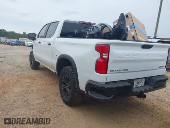 ✅ 2025 Chevrolet Silverado 1500 ZR2 • VIN: 3GCUKHEL1SG170864 • Лот: 42167688. Опубликован ранее на IAAI с пробегом 1 296 миль. Бесплатный доступ к архиву аукционных продаж из США и подробный отчёт об истории автомобиля на DreamBid. Изображение 3.