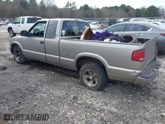 ✅ 2002 Chevrolet S-10 LS • VIN: 1GCCS19W628121477 • Лот: 41470670. Опубликован ранее на IAAI с пробегом 257 021 миль. Бесплатный доступ к архиву аукционных продаж из США и подробный отчёт об истории автомобиля на DreamBid. Изображение 3.