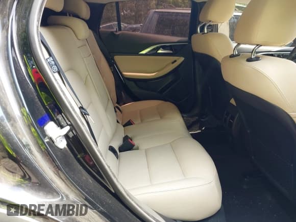 ✅ 2018 Infiniti QX30 Premium • VIN: SJKCH5CR3JA045357 • Lot: 42816282. Wystawiony na IAAI z przebiegiem 97 531 mil. Bezpłatny archiwum sprzedaży aukcyjnych z USA i szczegółowy raport historii pojazdu na DreamBid. Zdjęcie 8.