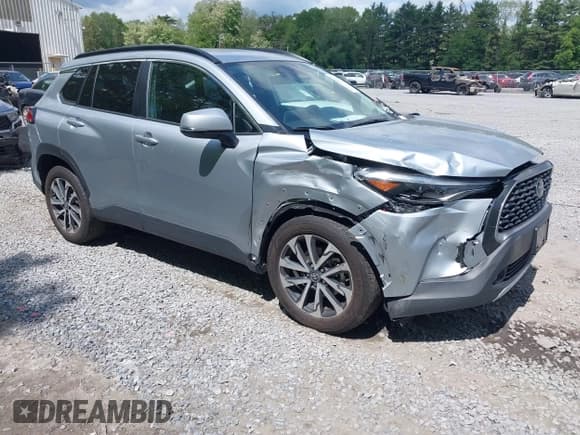 ✅ 2023 Toyota Corolla Cross XLE • VIN: 7MUDAABGXPV076689 • Lot: 42370023. Listed on IAAI with 36,247 mi. Free auction sales archive from the USA and detailed vehicle history report at DreamBid. Image 1.