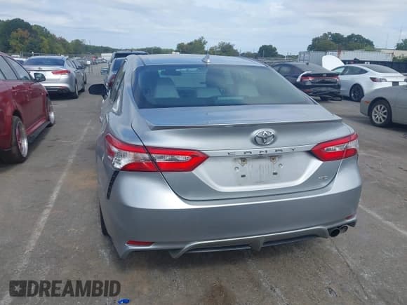 ✅ 2020 Toyota Camry SE • VIN: 4T1G11AK4LU351293 • Lot: 43426660. Listed on IAAI with 187,735 mi. Free auction sales archive from the USA and detailed vehicle history report at DreamBid. Image 17.