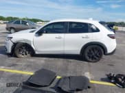 ✅ 2024 Honda HR-V Sport • VIN: 3CZRZ2H53RM735830 • Лот: 43272481. Опубликован ранее на IAAI с пробегом 16 772 миль. Бесплатный доступ к архиву аукционных продаж из США и подробный отчёт об истории автомобиля на DreamBid. Изображение 15.