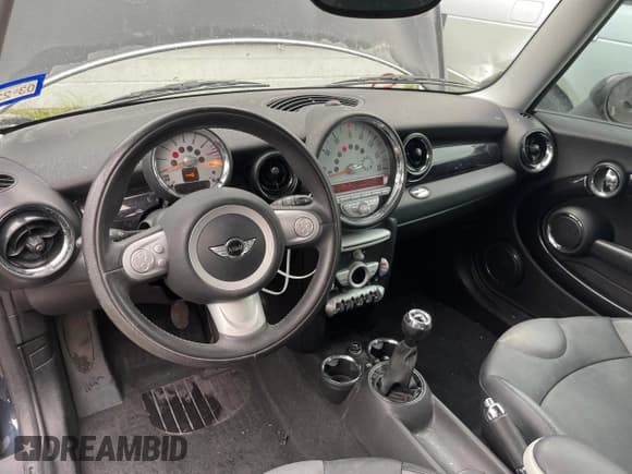 ✅ 2008 MINI Clubman • VIN: WMWML33508TP97200 • Лот: 79977624. Опубликован ранее на Copart с пробегом 120 802 миль. Бесплатный доступ к архиву аукционных продаж из США и подробный отчёт об истории автомобиля на DreamBid. Изображение 9.