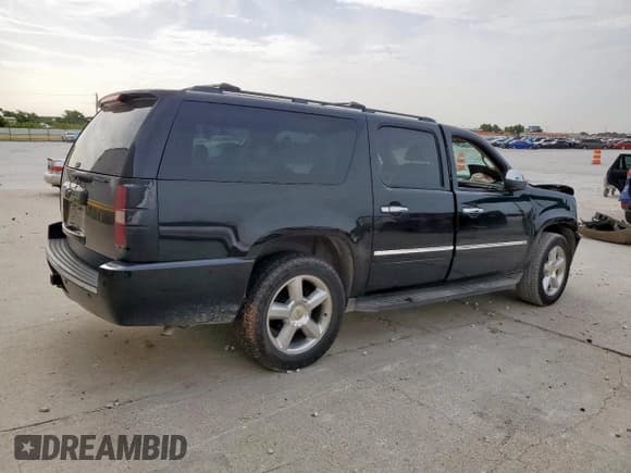 ✅ 2009 Chevrolet Suburban LTZ • VIN: 1GNFC36J69J126073 • Lot: 63361925. Wystawiony na Copart z przebiegiem 310 701 mil. Bezpłatny archiwum sprzedaży aukcyjnych z USA i szczegółowy raport historii pojazdu na DreamBid. Zdjęcie 3.