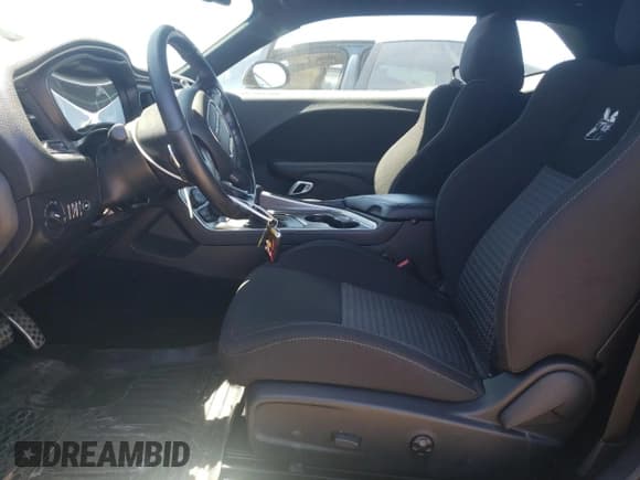 ✅ 2021 Dodge Challenger R/T Scat Pack • VIN: 2C3CDZFJ6MH627961 • Lot: 57645734. Wystawiony na Copart z przebiegiem 22 826 mil. Bezpłatny archiwum sprzedaży aukcyjnych z USA i szczegółowy raport historii pojazdu na DreamBid. Zdjęcie 7.