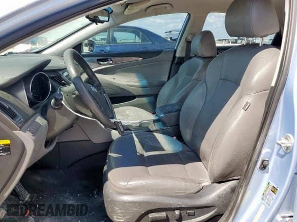 ✅ 2015 Hyundai Sonata • VIN: KMHEC4A45FA125564 • Лот: 80617075. Опубликован ранее на Copart с пробегом 210 974 миль. Бесплатный доступ к архиву аукционных продаж из США и подробный отчёт об истории автомобиля на DreamBid. Изображение 7.