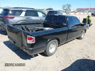 ✅ 1998 Chevrolet S-10 LS • VIN: 1GCCS19W6W8134364 • Лот: 41688577. Опубликован ранее на IAAI с пробегом 185 616 миль. Бесплатный доступ к архиву аукционных продаж из США и подробный отчёт об истории автомобиля на DreamBid. Изображение 4.