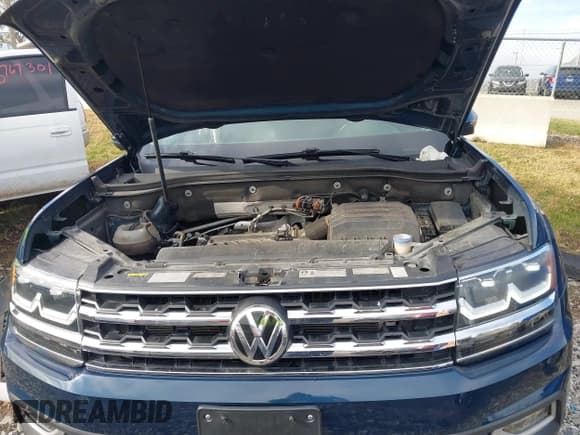 ✅ 2018 Volkswagen Atlas SEL Premium • VIN: 1V2NR2CA5JC514940 • Lot: 43771126. Listed on IAAI with 120,189 mi. Free auction sales archive from the USA and detailed vehicle history report at DreamBid. Image 10.