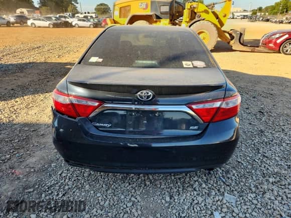 2017 Toyota Camry XLE with VIN 4T1BF1FK0HU616626, listed as a Copart auction lot 82440305 with 145,873 mi miles and Salvage title. Bid and sale history available at DreamBid. Image 6.