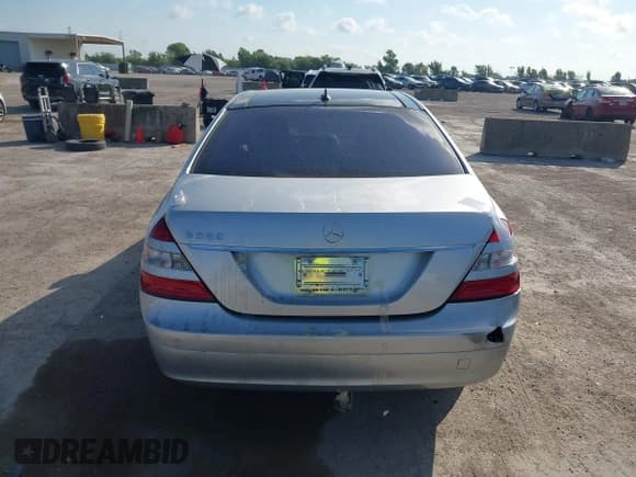 ✅ 2009 Mercedes-Benz S 550 • VIN: WDDNG71X89A246703 • Lot: 42965920. Wystawiony na IAAI z przebiegiem 142 058 mil. Bezpłatny archiwum sprzedaży aukcyjnych z USA i szczegółowy raport historii pojazdu na DreamBid. Zdjęcie 16.