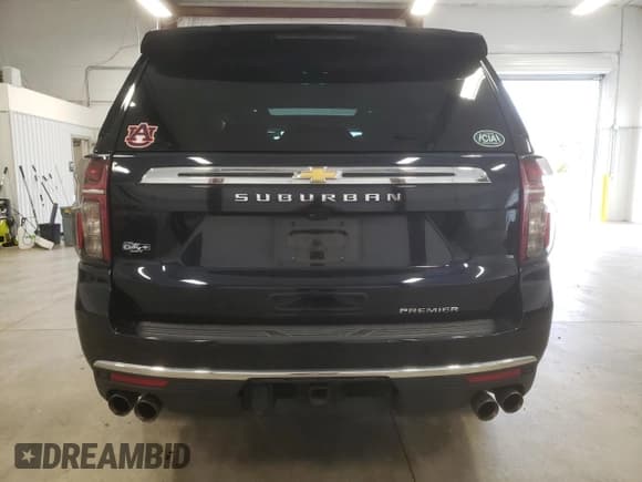 ✅ 2021 Chevrolet Suburban Premier • VIN: 1GNSCFKD2MR318276 • Lot: 37848743. Wystawiony na Copart z przebiegiem 33 165 mil. Bezpłatny archiwum sprzedaży aukcyjnych z USA i szczegółowy raport historii pojazdu na DreamBid. Zdjęcie 6.