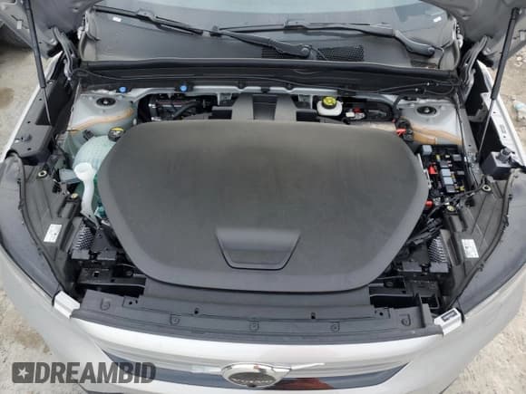 ✅ 2023 Volvo C40 Ultimate • VIN: YV4ED3GMXP2063073 • Lot: 50531494. Listed on Copart with 11,372 mi. Free auction sales archive from the USA and detailed vehicle history report at DreamBid. Image 12.