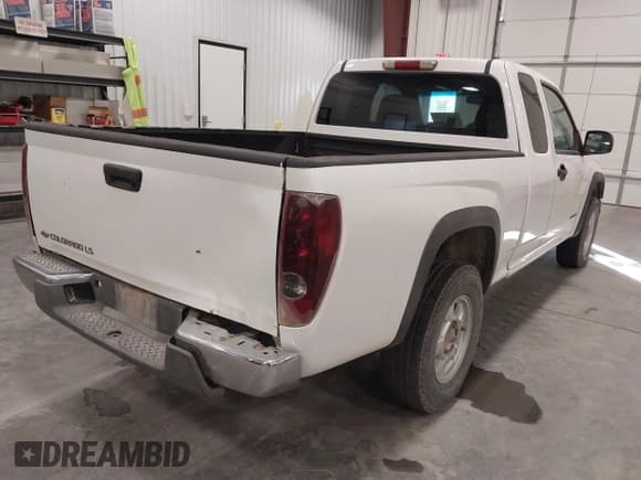 ✅ 2004 Chevrolet Colorado LS Z71 • VIN: 1GCDT196048194302 • Lot: 41407229. Listed on IAAI with 424,834 mi. Free auction sales archive from the USA and detailed vehicle history report at DreamBid. Image 4.