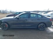 ✅ 2024 BMW 3 Series M340i xDrive • VIN: 3MW49FF00R8D98781 • Lot: 41647711. Wystawiony na IAAI z przebiegiem 8 662 mil. Bezpłatny archiwum sprzedaży aukcyjnych z USA i szczegółowy raport historii pojazdu na DreamBid. Zdjęcie 14.