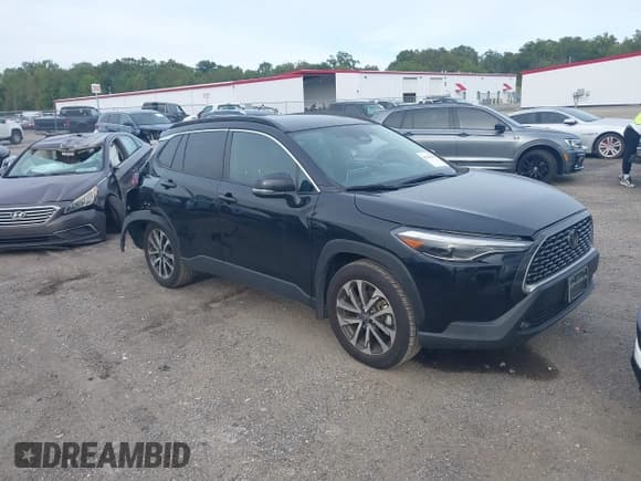 ✅ 2023 Toyota Corolla Cross XLE • VIN: 7MUDAABG2PV078789 • Lot: 43316110. Listed on IAAI with 18,307 mi. Free auction sales archive from the USA and detailed vehicle history report at DreamBid. Image 1.
