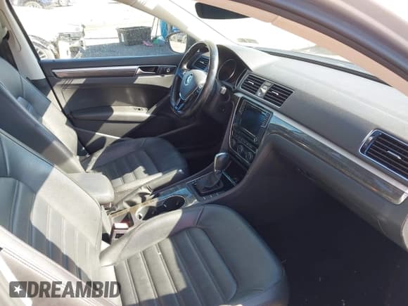 ✅ 2017 Volkswagen Passat SEL Premium • VIN: 1VWCT7A39HC086177 • Lot: 43366789. Listed on IAAI with 111,847 mi. Free auction sales archive from the USA and detailed vehicle history report at DreamBid. Image 5.