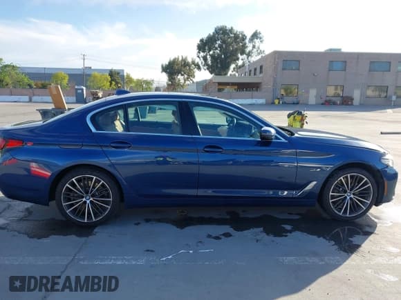 ✅ 2022 BMW 5 Series 530e • VIN: WBA13AG07NCJ54134 • Lot: 42012653. Listed on IAAI with 22,179 mi. Free auction sales archive from the USA and detailed vehicle history report at DreamBid. Image 13.
