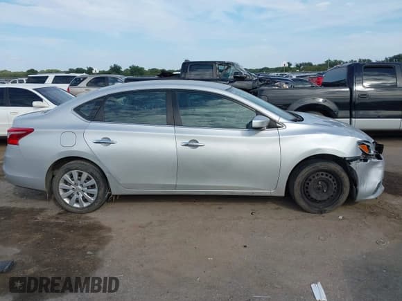 ✅ 2017 Nissan Sentra SV • VIN: 3N1AB7AP0HL646708 • Lot: 43333182. Listed on IAAI with 107,066 mi. Free auction sales archive from the USA and detailed vehicle history report at DreamBid. Image 13.