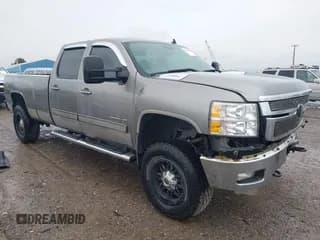 ✅ 2013 Chevrolet Silverado 2500HD LTZ • VIN: 1GC1KYE87DF165039 • Лот: 42915354. Опубликован ранее на IAAI с пробегом 160 197 миль. Бесплатный доступ к архиву аукционных продаж из США и подробный отчёт об истории автомобиля на DreamBid. Изображение 1.