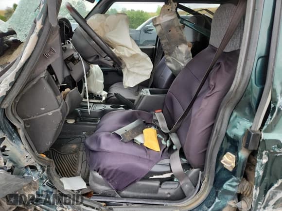 ✅ 1999 Jeep Cherokee Sport • VIN: 1J4FF68S6XL546936 • Lot: 69996635. Listed on Copart with Not provided. Free auction sales archive from the USA and detailed vehicle history report at DreamBid. Image 7.