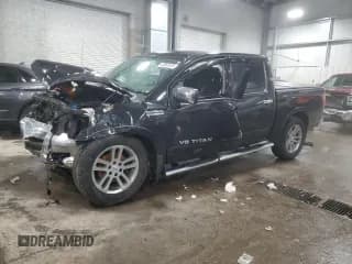 ✅ 2015 Nissan Titan SV • VIN: 1N6AA0EC9FN510828 • Лот: 43855205. Опубликован ранее на Copart с пробегом 63 512 миль. Бесплатный доступ к архиву аукционных продаж из США и подробный отчёт об истории автомобиля на DreamBid. Изображение 1.