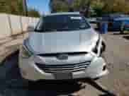 2014 Hyundai Tucson SE z VIN KM8JU3AG1EU824431, wystawiony jako Copart lot #82543985 z przebiegiem 124 792 mil mil oraz Czysty tytuł • Clean title. Historia ofert i sprzedaży dostępna na DreamBid. Obrazek 5.