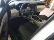 ✅ 2023 Hyundai Tucson SEL • VIN: 5NMJBCAE0PH229511 • Lot: 65713463. Wystawiony na Copart z przebiegiem 2 472 mil. Bezpłatny archiwum sprzedaży aukcyjnych z USA i szczegółowy raport historii pojazdu na DreamBid. Zdjęcie 8.