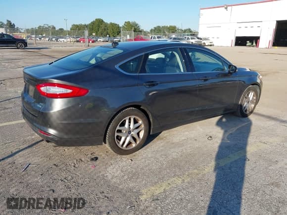 ✅ 2016 Ford Fusion SE • VIN: 3FA6P0HD4GR176854 • Лот: 43733428. Опубликован ранее на IAAI с пробегом 165 497 миль. Бесплатный доступ к архиву аукционных продаж из США и подробный отчёт об истории автомобиля на DreamBid. Изображение 4.