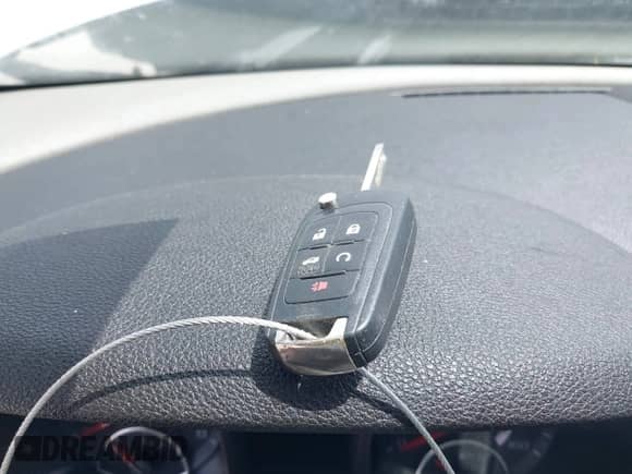 2014 Chevrolet Malibu LS z VIN 1G11A5SL9EF292864, wystawiony jako IAAI lot #42540657 z przebiegiem 119 962 mil mil oraz . Historia ofert i sprzedaży dostępna na DreamBid. Obrazek 11.